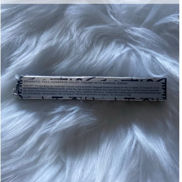 Victoria’s Secret Velvet Matte Cream Liquid Lipstick Shade Show Stopper - Picture 3 of 3